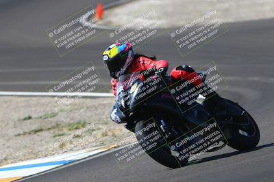 media/Sep-21-2025-TrackDaz (Sun) [[277c75b276]]/C Group/1140pm (Turn 3)/